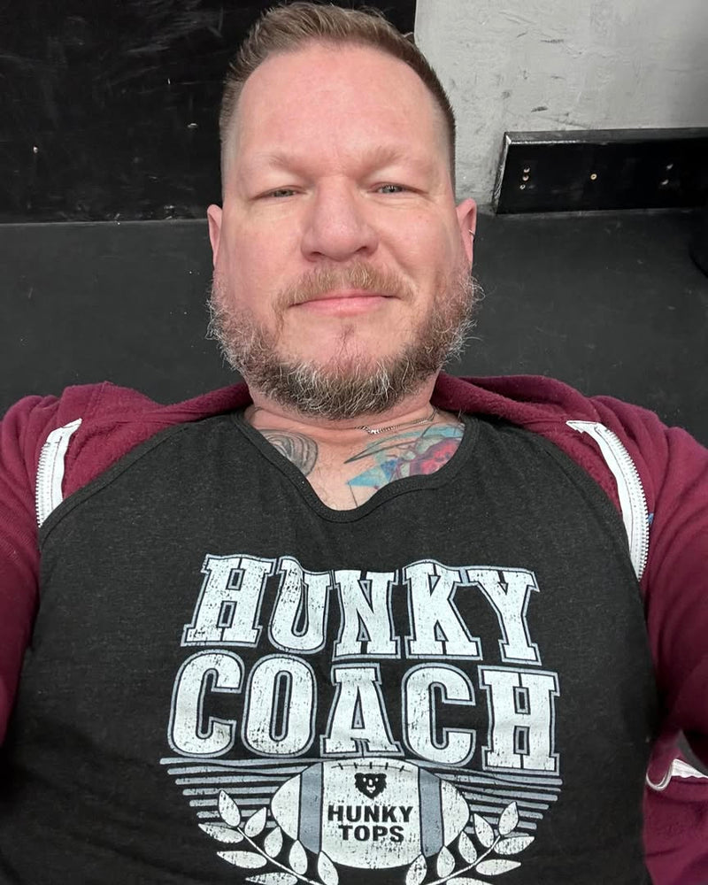 gymbearfitness wearing Hunky Tops