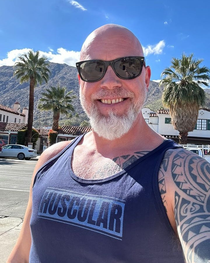 buildingabear wearing Hunky Tops