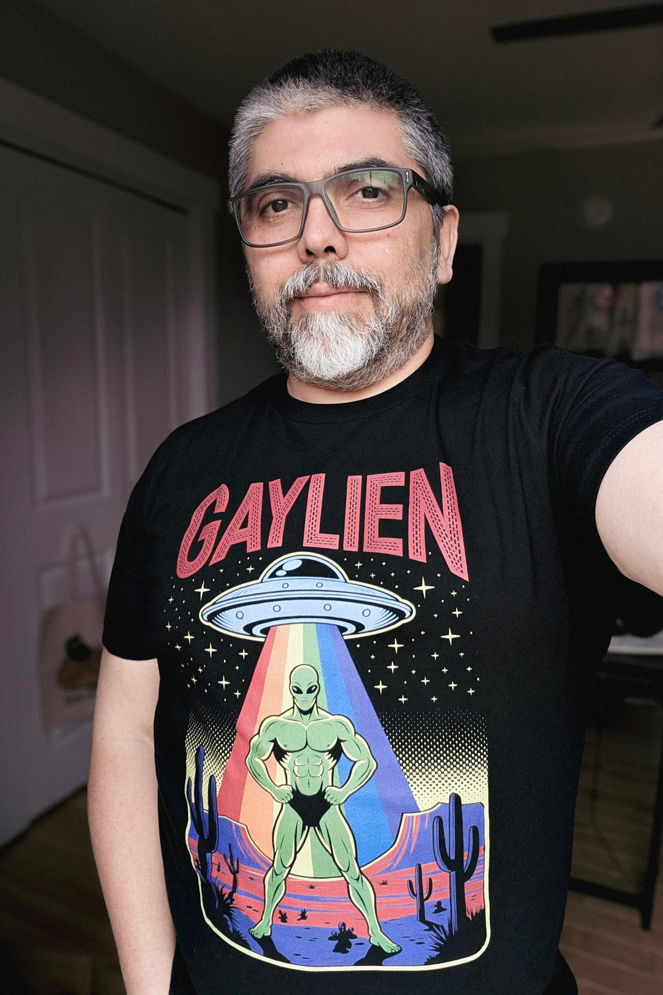Christian from Hunky Tops wearing the GAYLIEN T-Shirt